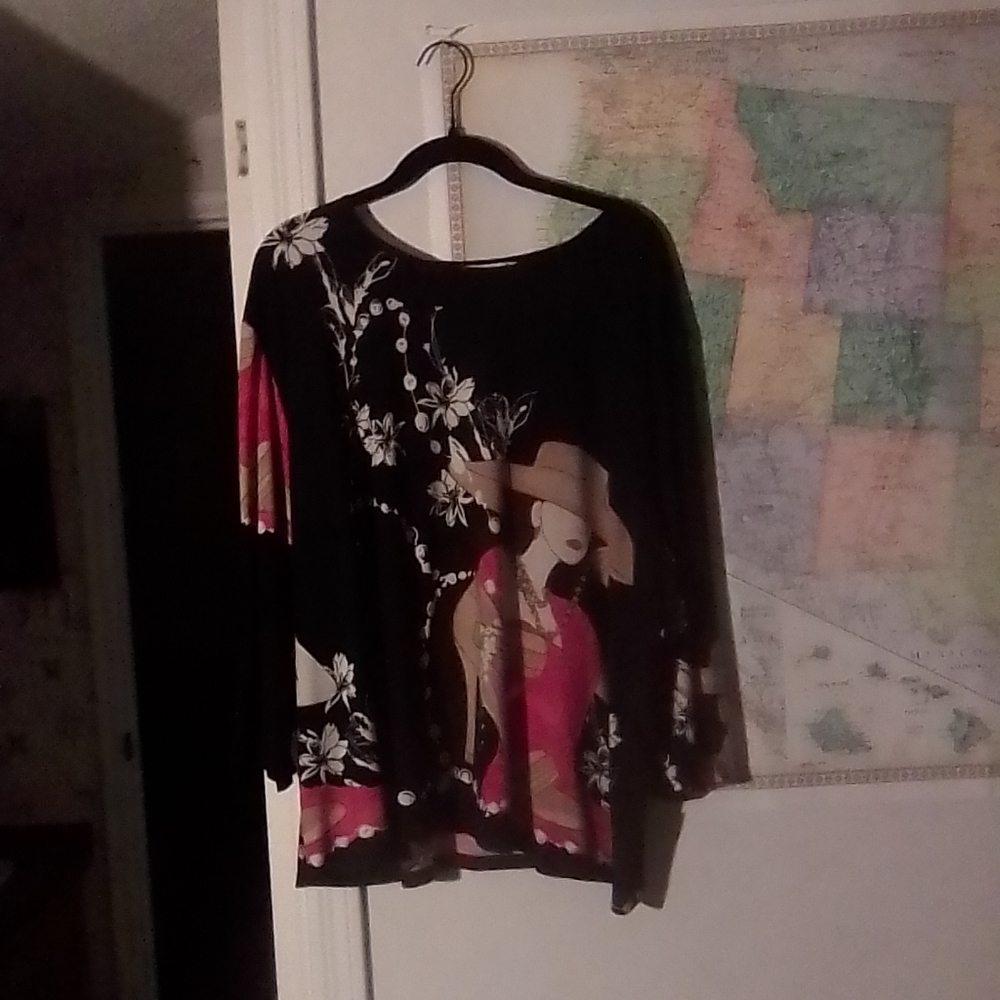 Ladies top - Picture 2 of 5